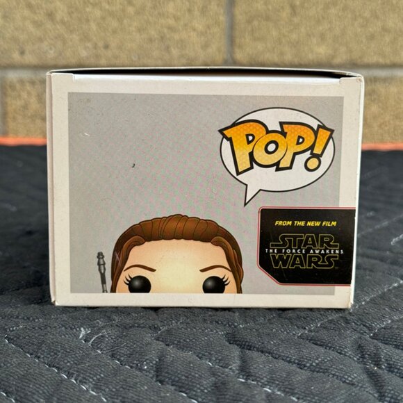Funko POP! Bobble Head Star Wars Collectible Figure Rey #58 - Picture 4 of 8